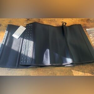 Yianna Waist Trainer **NWT**